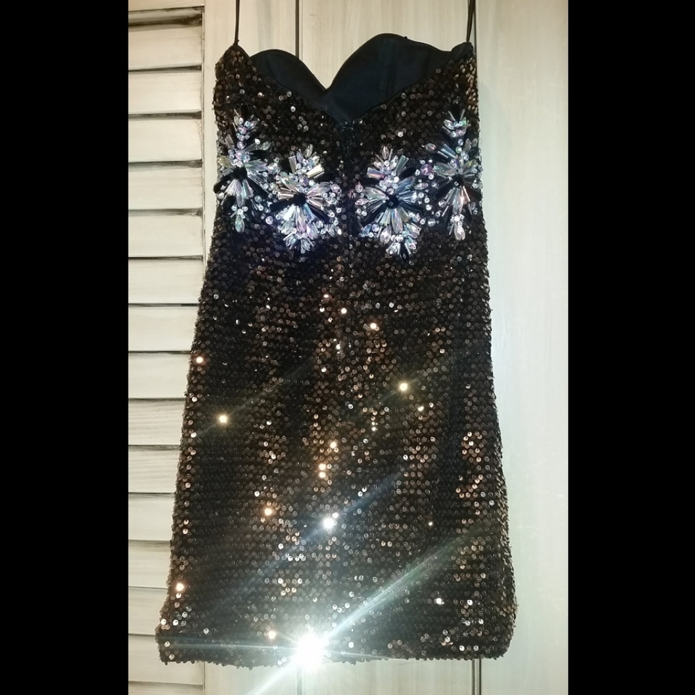 Strapless Sequin Formal/Party Dress - Picture 3 of 7